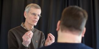 Czy można rozmawiać przez smartband?